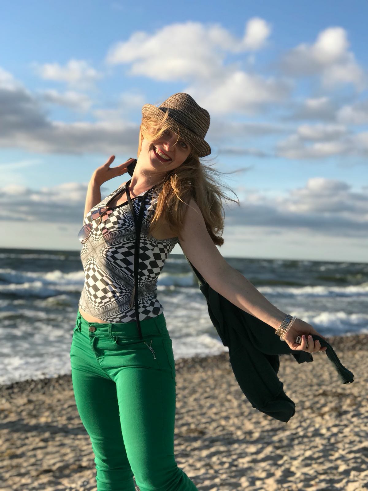 BB4BB983-FA28-4A61-ADD4-1CF6F34EA3B4